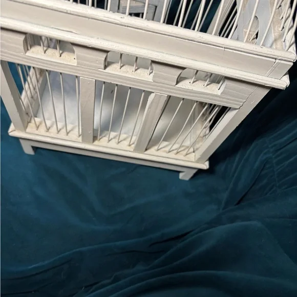 White Decorative Vintage-Style Birdcage - Picture 10 of 13